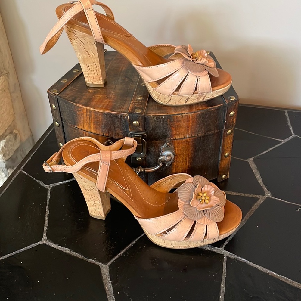 Maya Anthropologie Cork Flower Heeled Sandal